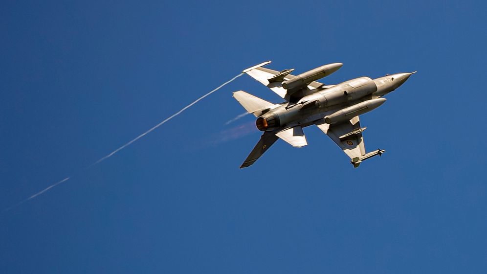 AP Photo/Vadim Ghirda מטוס קרב F15, ארכיון