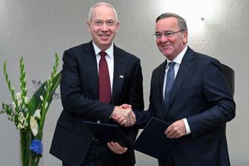 Le ministère israélien de la Défense Yoav Gallant et son homologue allemand Boris Pistorius à Berlin, le 28 septembre 2023