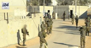 Israel Defense Forces soldiers during urban warfare training.