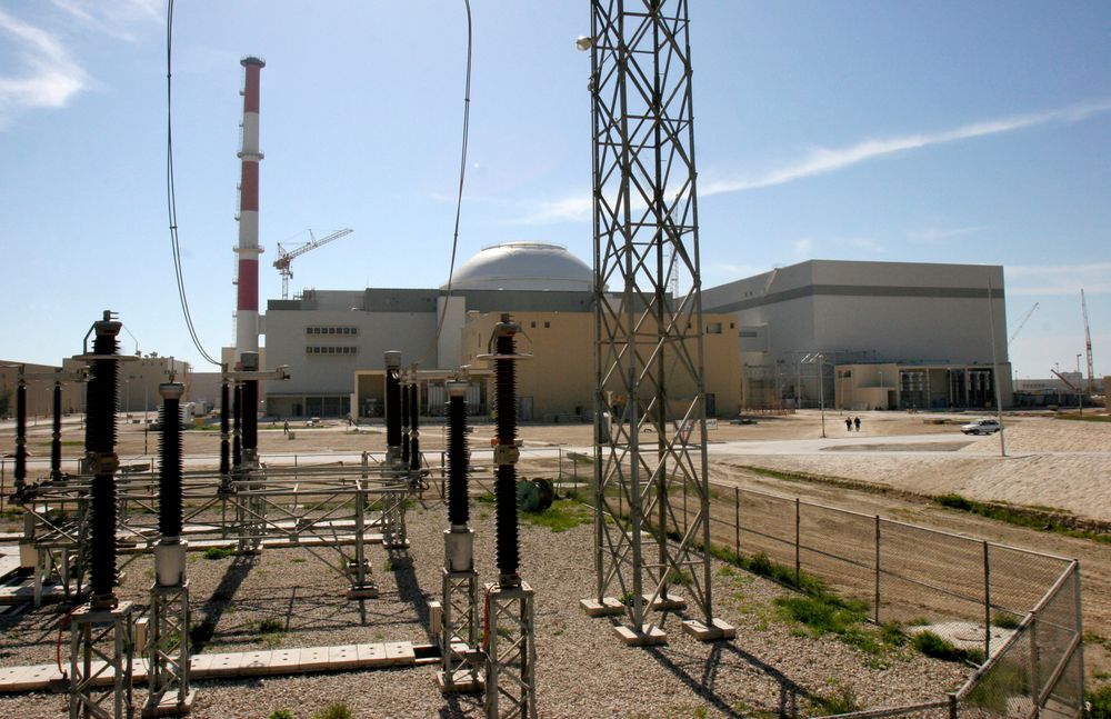 Un bâtiment de la centrale nucléaire iranienne de Bushehr, le 26 février 2006
