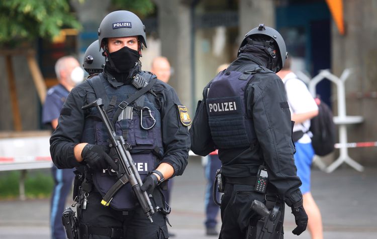 Illustration - La police sur les lieux d'une attaque à Wuerzburg, en Allemagne, le 25 juin 2021
