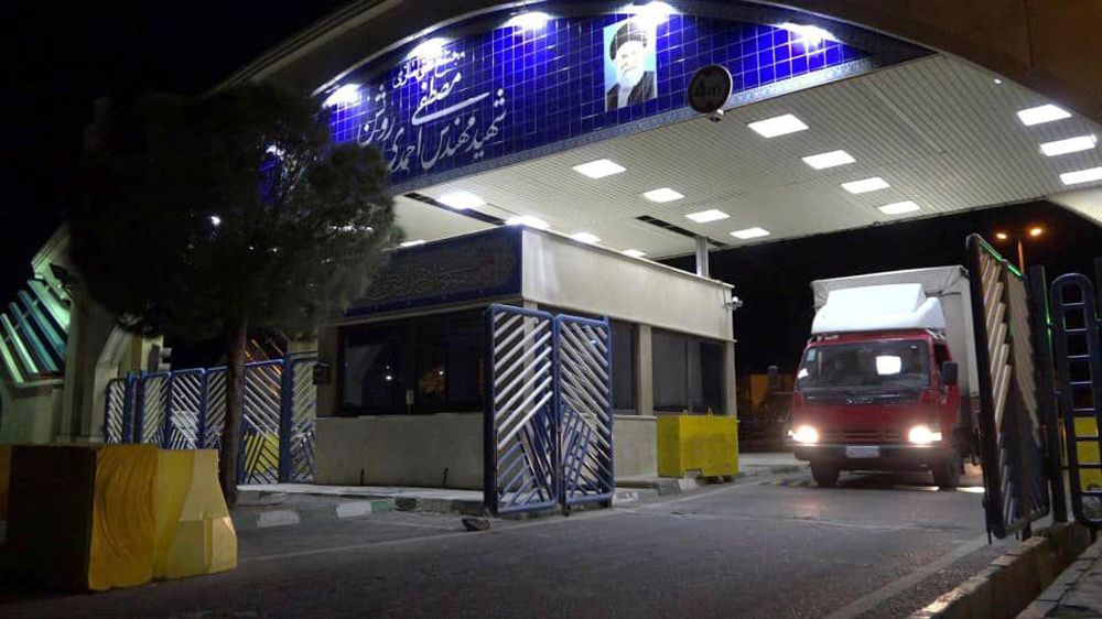 Un camion transportant du gaz d'hexafluorure d'uranium quitte l'installation d'enrichissement d'uranium d'Ahmadi Roshan à Natanz, en Iran, vers les centrifugeuses de l'installation nucléaire de Fordo, le 6 novembre 2019