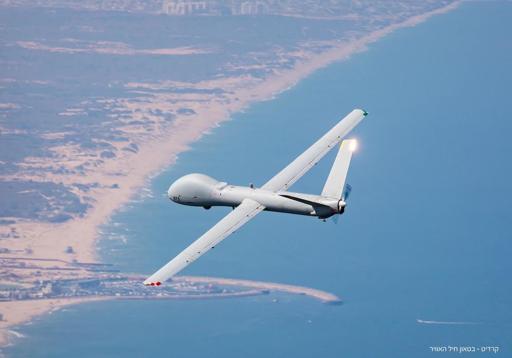 בטאון חיל האוויר הכטב"ם Hermes 900 המיוצר על ידי אלביט מערכות - מבצע מגוון רחב של משימות
