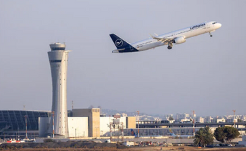 Un avion de la Lufthansa décolle de l'aéroport international Ben Gourion, près de Tel Aviv, le 14 août 2025. 

