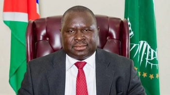 Le politicien namibien, Adolf Hitler Uunona