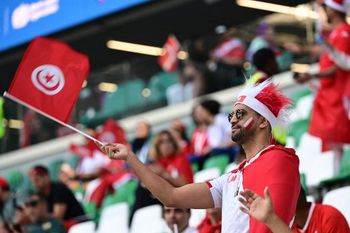 حضر المشجعون مباراة المجموعة الرابعة لكأس العالم قطر 2022 بين الدنمارك وتونس في استاد المدينة التعليمية في الريان غرب الدوحة في 22 نوفمبر 2022.