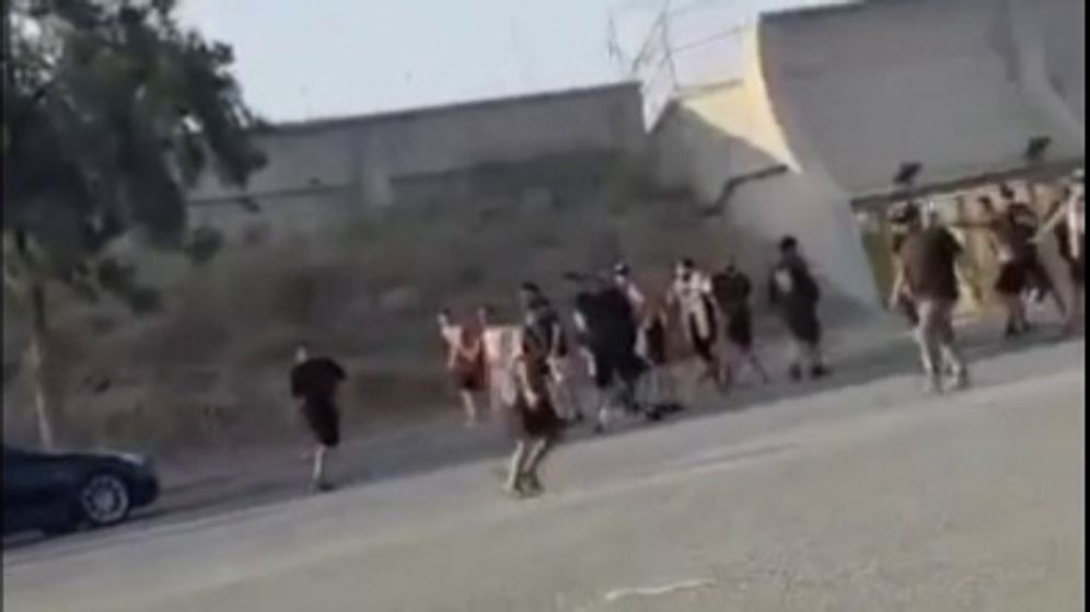 רשתות חברתיות קטטה בין אוהדי בית"ר לאוהדי לרנקה בקפריסין