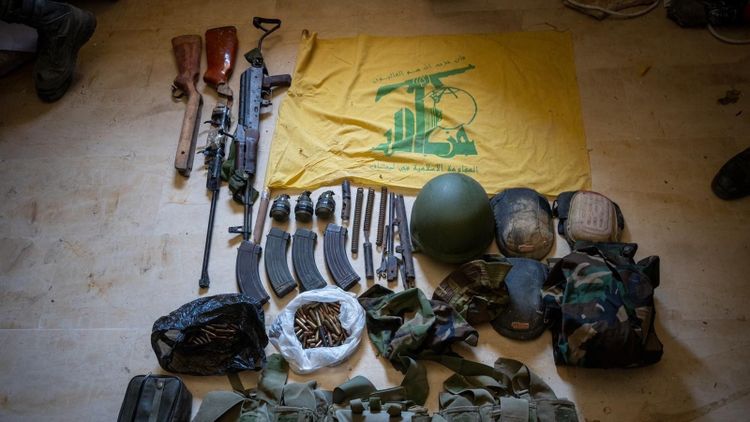 תמונה של אמצעי לחימה של חיזבאללה שאותרו בדרום לבנון