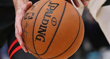 Un ballon de basket / Image d'illustration