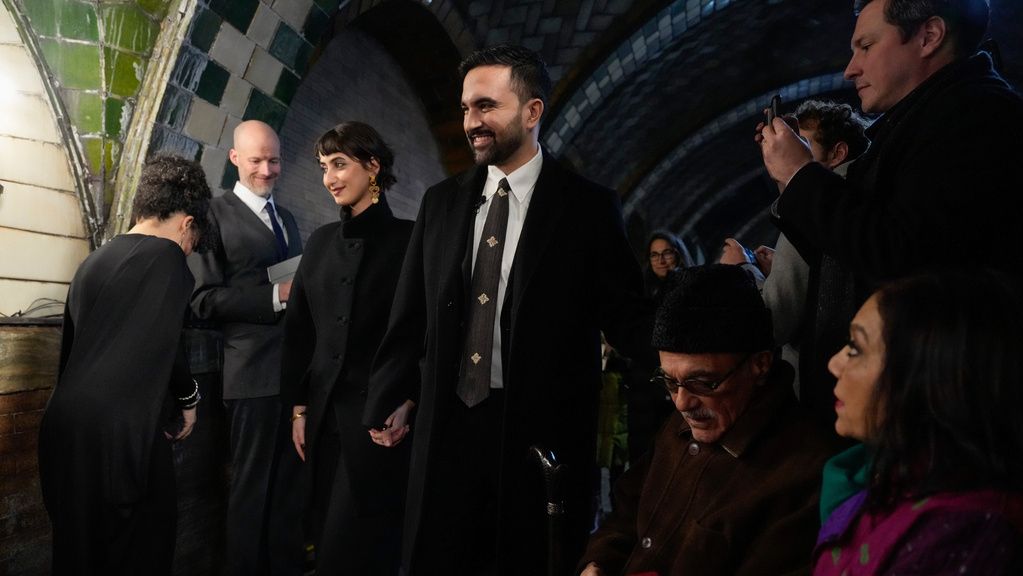 بعد ساعات من تنصيبه… عمدة نيويورك يلغي حظر مقاطعة إسرائيل ويشعل جدلًا واسعًا