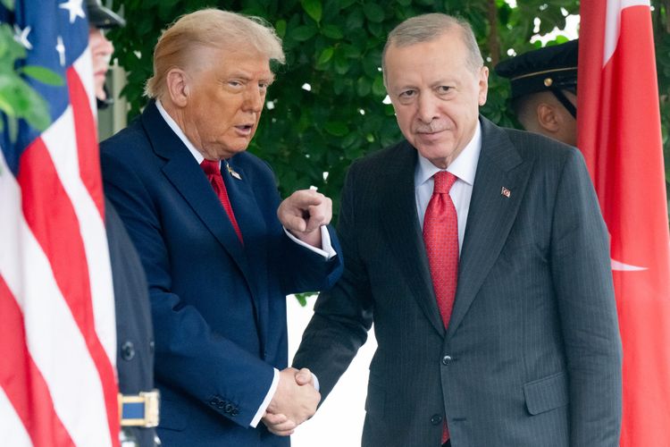 الرئيس الأمريكي دونالد ترامب في لقائه مع الرئيس التركي أردوغان في البيت الأبيض 25.09.2025