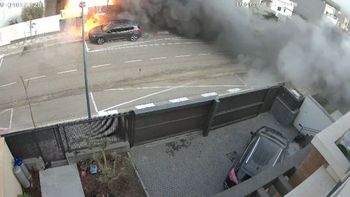 רגע פגיעת רקטה באחת השכונות בקריית שמונה, ללא התרעה 04.04.26