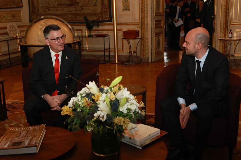 Le ministre des Affaires étrangères israélien Gideon Saar rencontre son homologue français Jean-Noël Barrot, à Paris