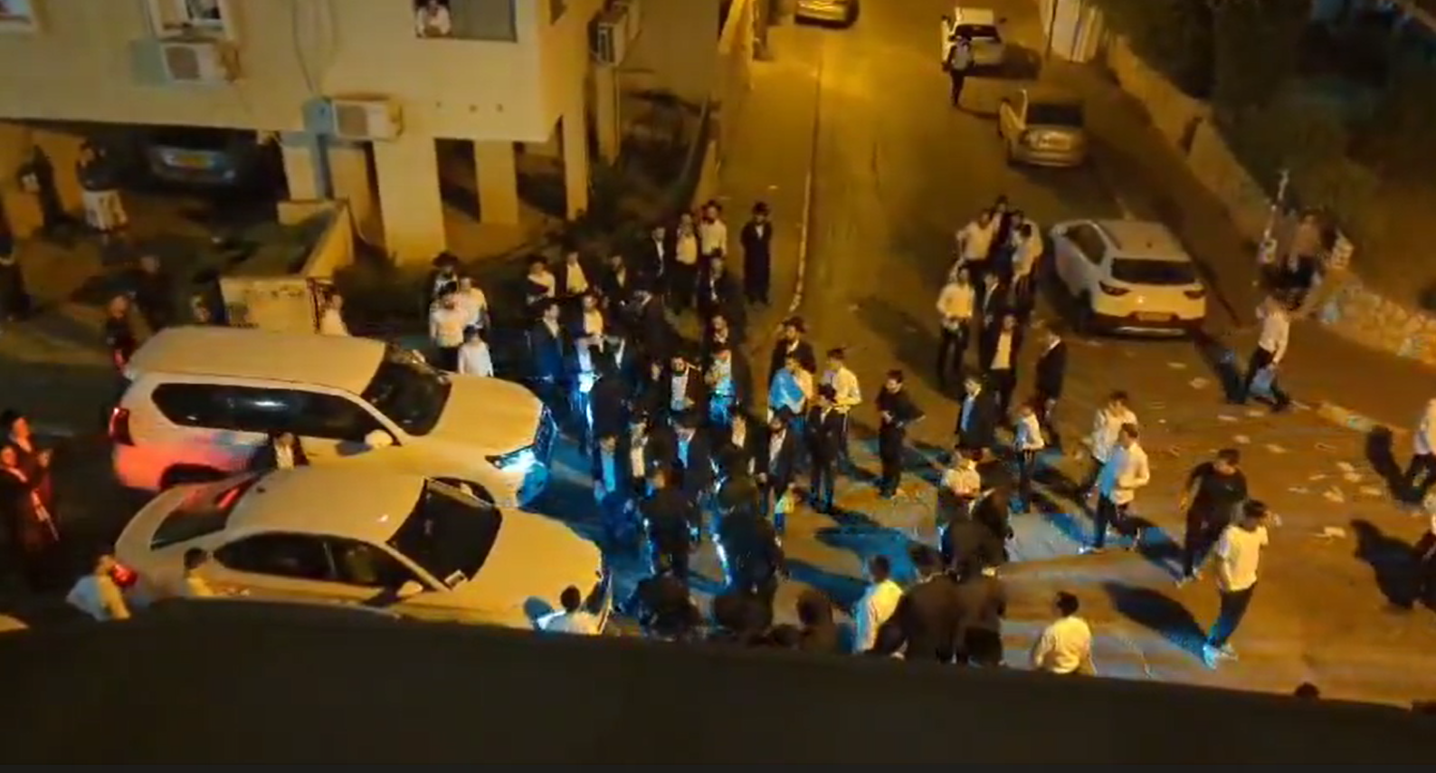 Violences commises par des orthodoxes lors d’une conférence de la brigade Hashmonaim à Bnei Brak