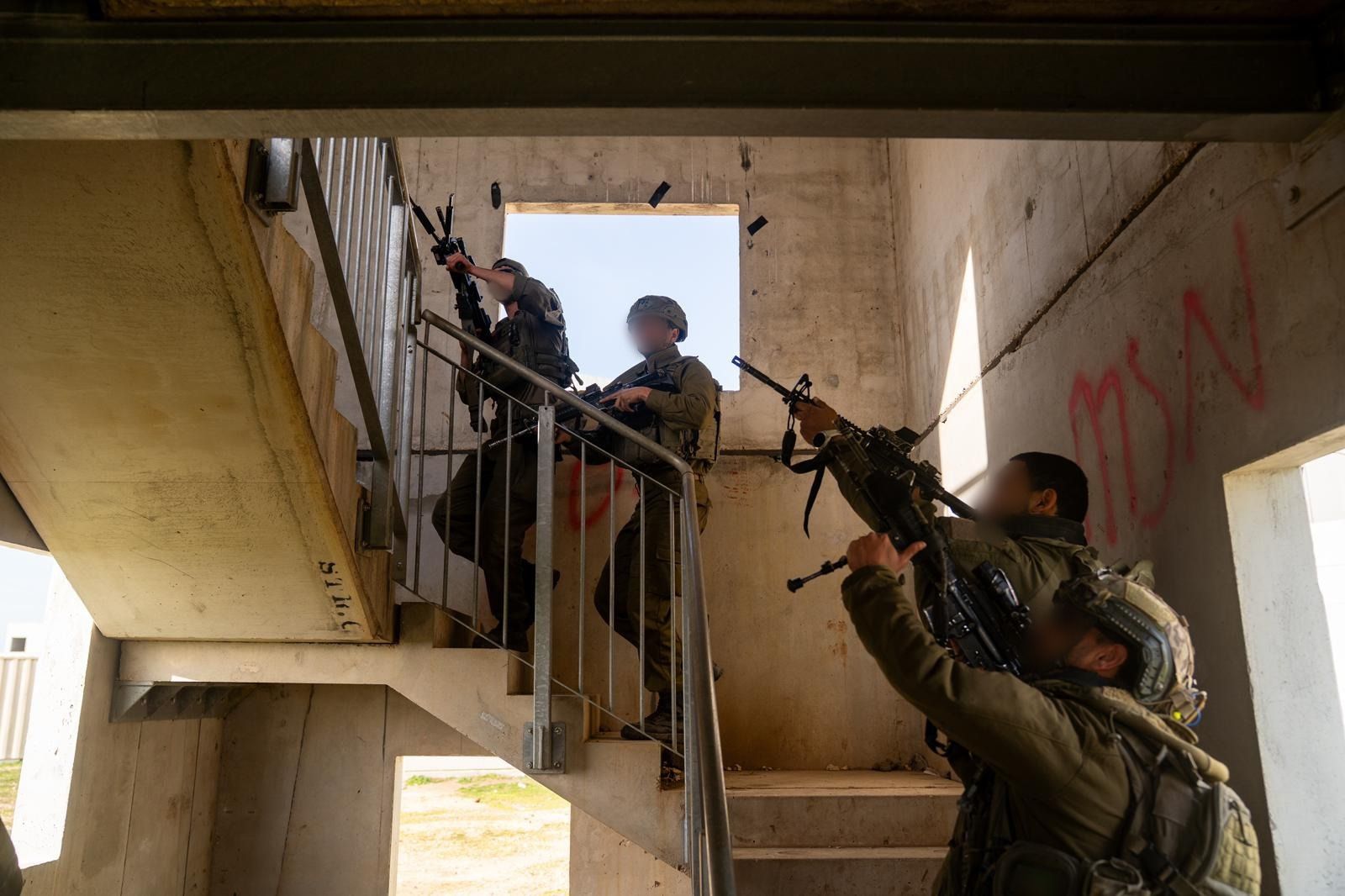 إسرائيل تضم فرقة عسكرية هجومية جديدة الى المناورة جنوب لبنان