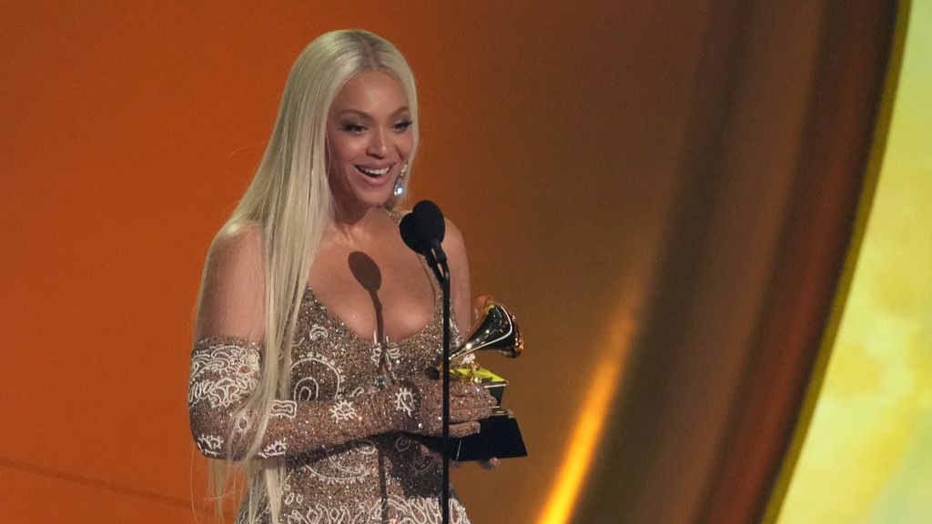 Beyoncé becomes fifth musician to join billionaire ranks