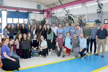 Le groupe d'étudiants visite Israel Aircraft Industries