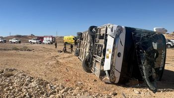 Un bus s'est renversé sur la route 40 près de Mitzpe Ramon, le 26.02.2026
