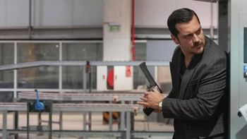 شاتاي اولسوي خلال أداء أشرف تاك