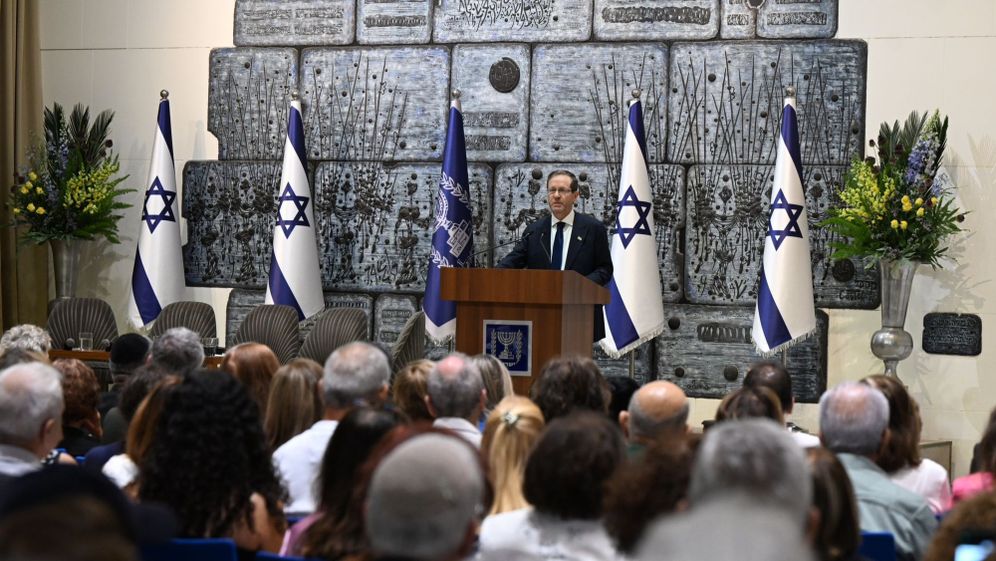 Haim Zach/ GPO Isaac Herzog commémore le Farhoud