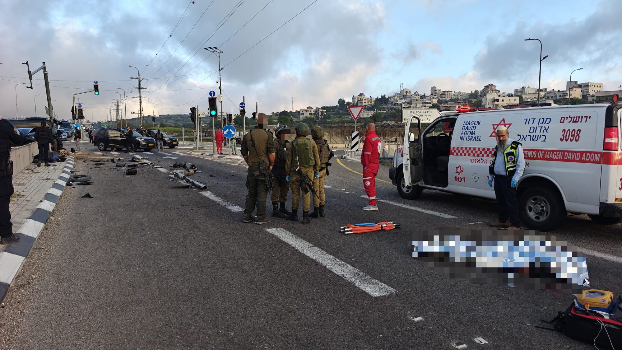 مصرع فتى فلسطيني دهسًا بمركبة تابعة لوحدة حماية الشخصيات الإسرائيلية قرب كريات أربع