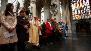 Illustration - Office religieux dans la Cathédrale Saints-Michel-et-Gudule de Bruxelles, Belgique