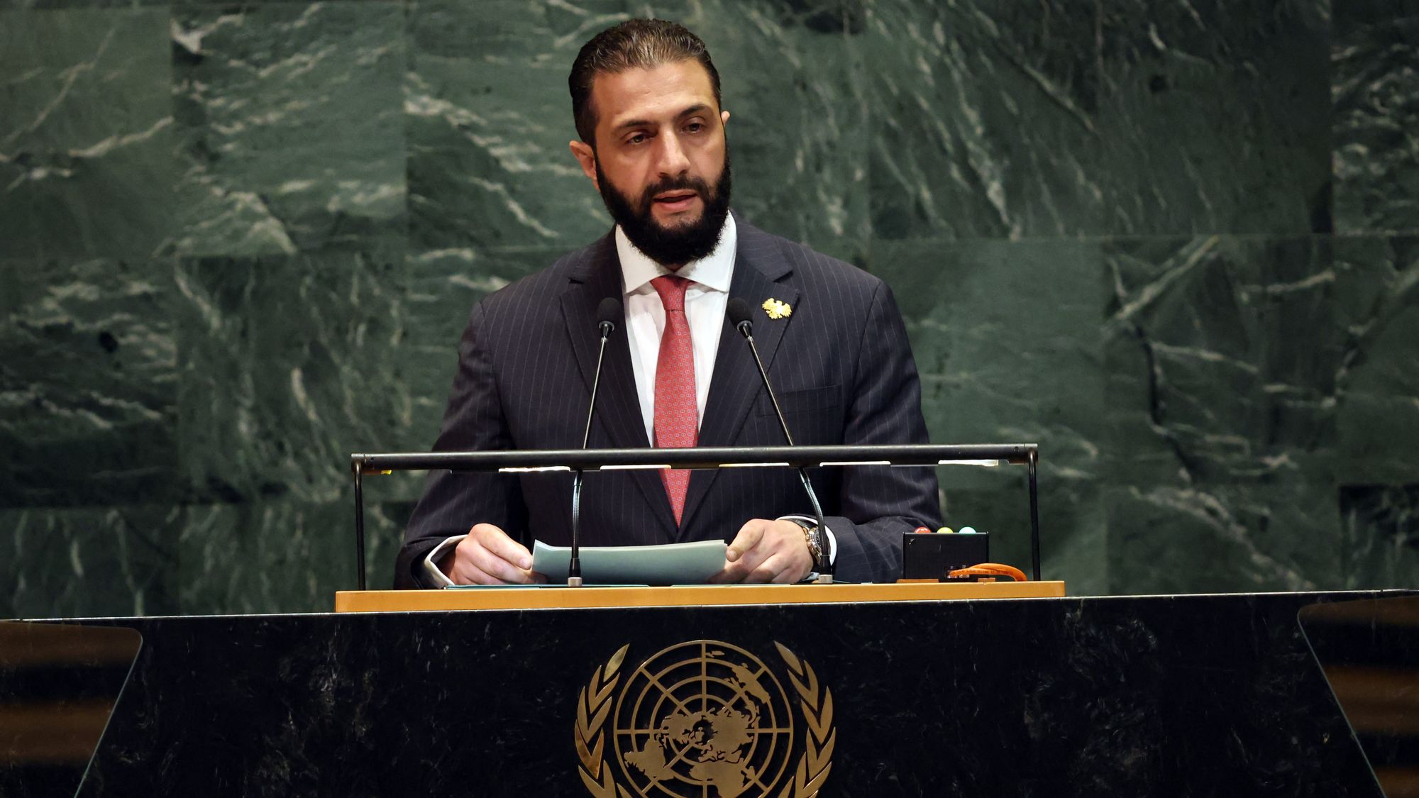 الشرع في خطاب تاريخي بالأمم المتحدة: "منفتحون على الحوار مع إسرائيل"