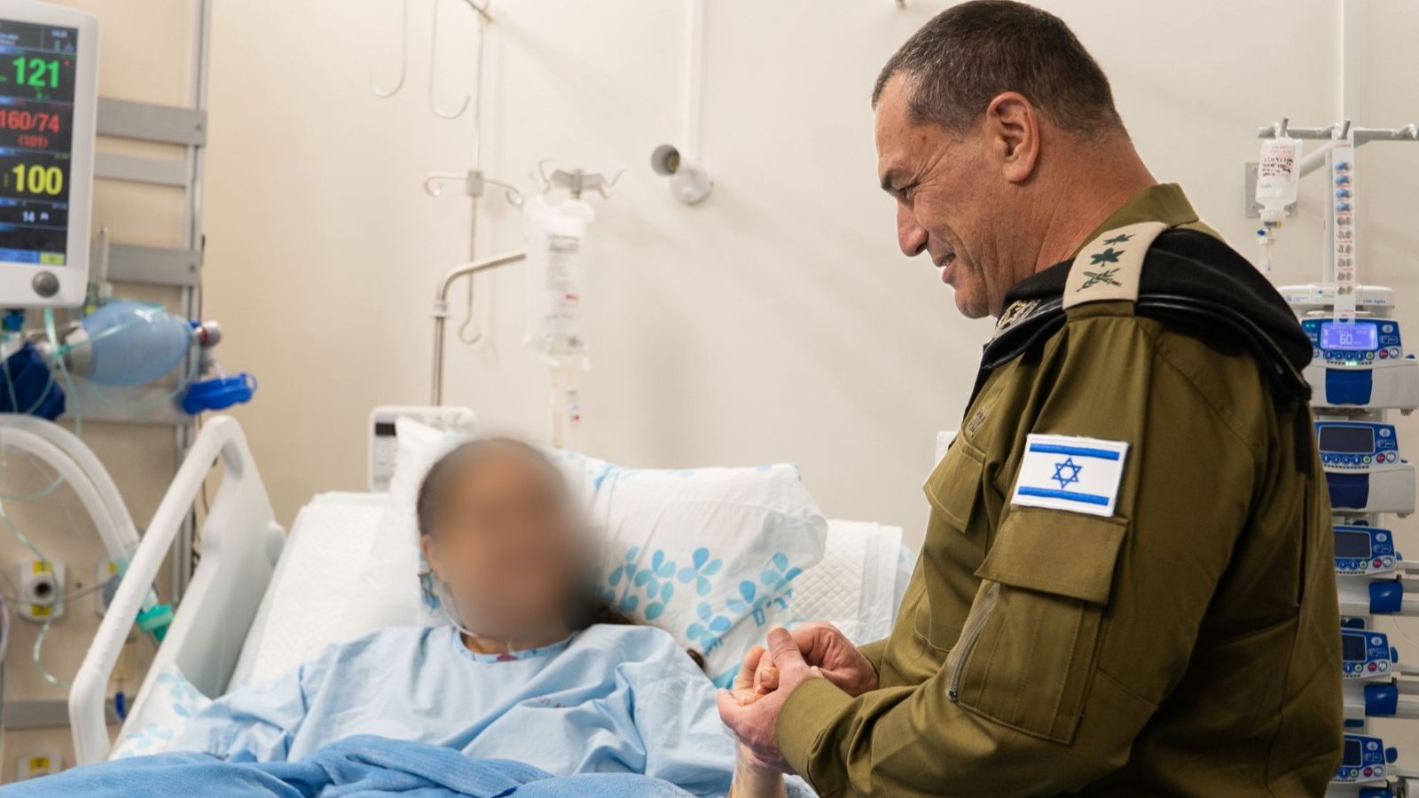 Eyal Zamir rend visite aux soldats blessés avant Roch Hachana