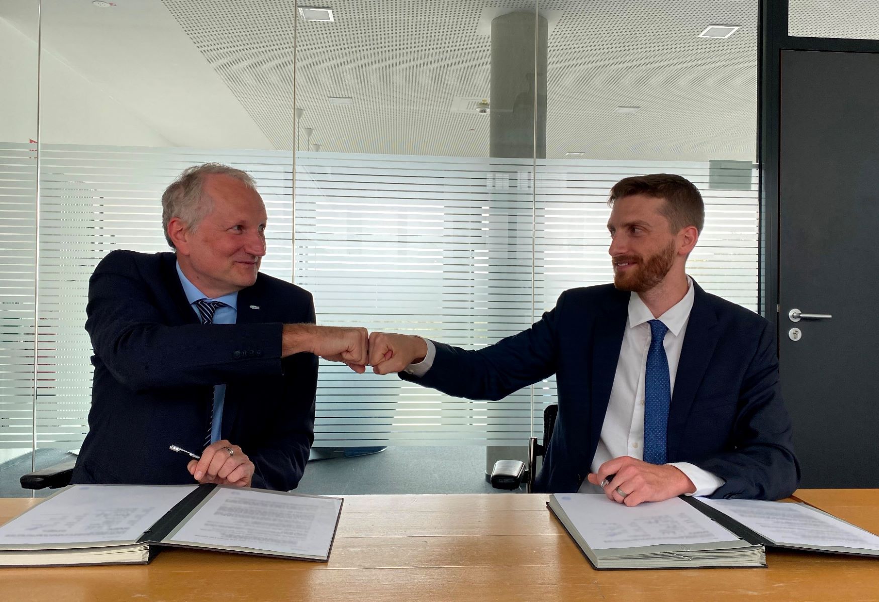 Israel's Helios Signs Deal With European Space Firm To Make Oxygen On Moon - Vimarsana News