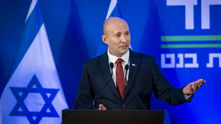 Naftali Bennett lors de l'annonce de son alliance avec Yaïr Lapid, le 26.04.2026