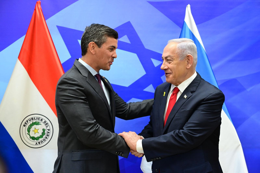 Amos Ben Gershom / GPO Benjamin Netanyahu alongside Paraguayan President Santiago Peña
