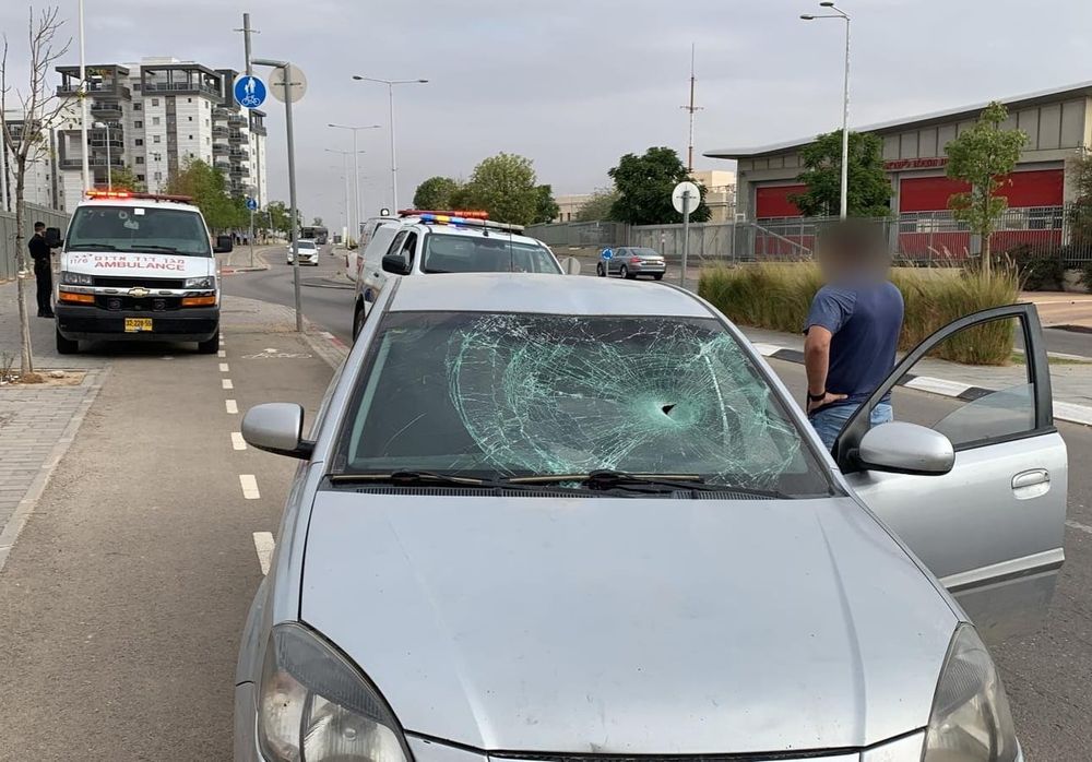 Le véhicule qui a servi à une attaque présumée à la voiture-bélier à Beer-Sheva
