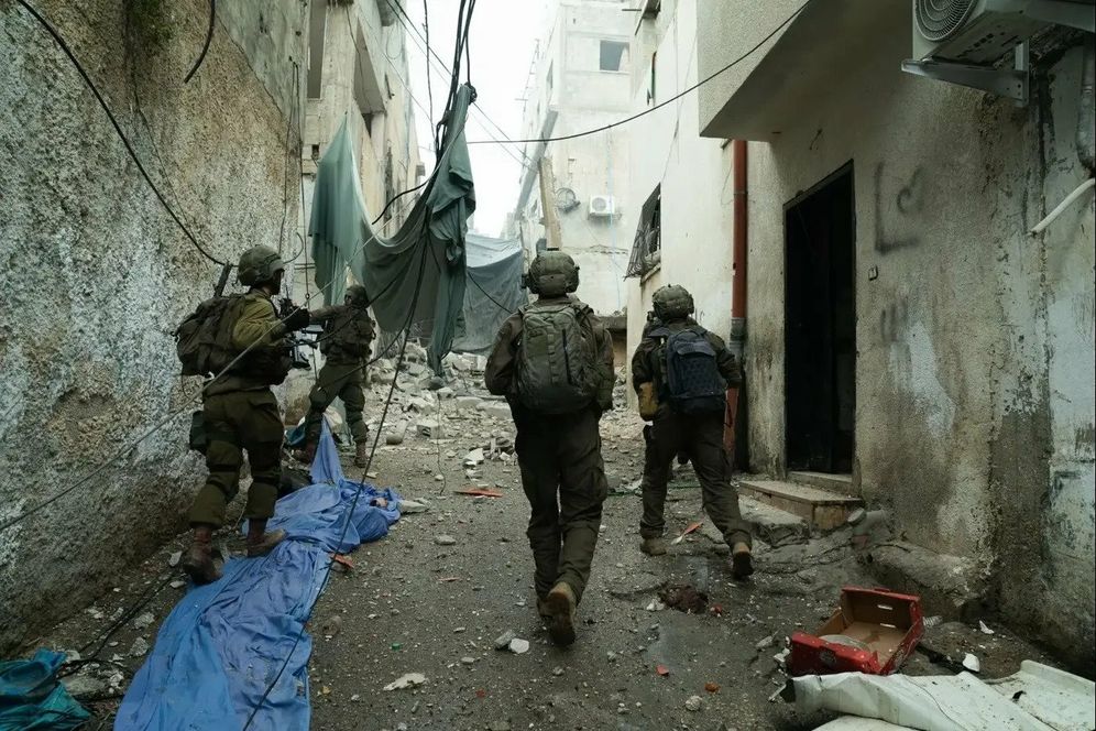 IDF spokeman جنود إسرائيليون ينشطون في مدينة طولكرم الفلسطينية بالضفة الغربية، 13 نوفمبر، 2023