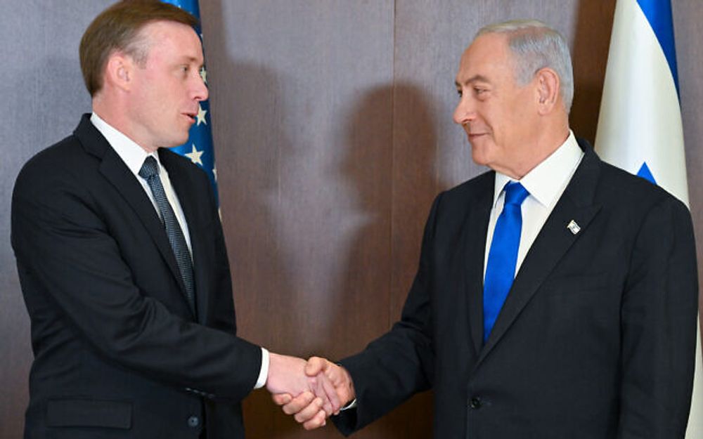 Le Premier ministre israélien Benjamin Netanyahou et le conseiller à la sécurité nationale des États-Unis, Jake Sullivan, à Jérusalem, le 19 janvier 2023