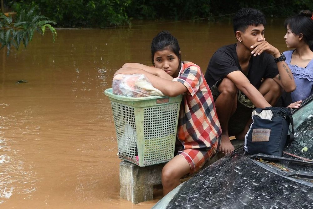 Au moins 74 personnes sont mortes et des dizaines d'autres sont toujours portées disparues au Myanmar