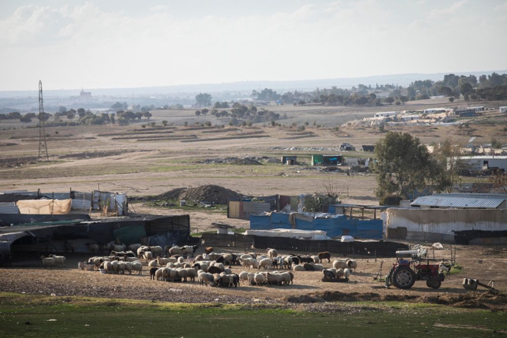 الحكومة الاسرائيلية تصوت بالاجماع على إقامة مدينة بدوية والاعتراف بثلاثة  قرى - I24NEWS