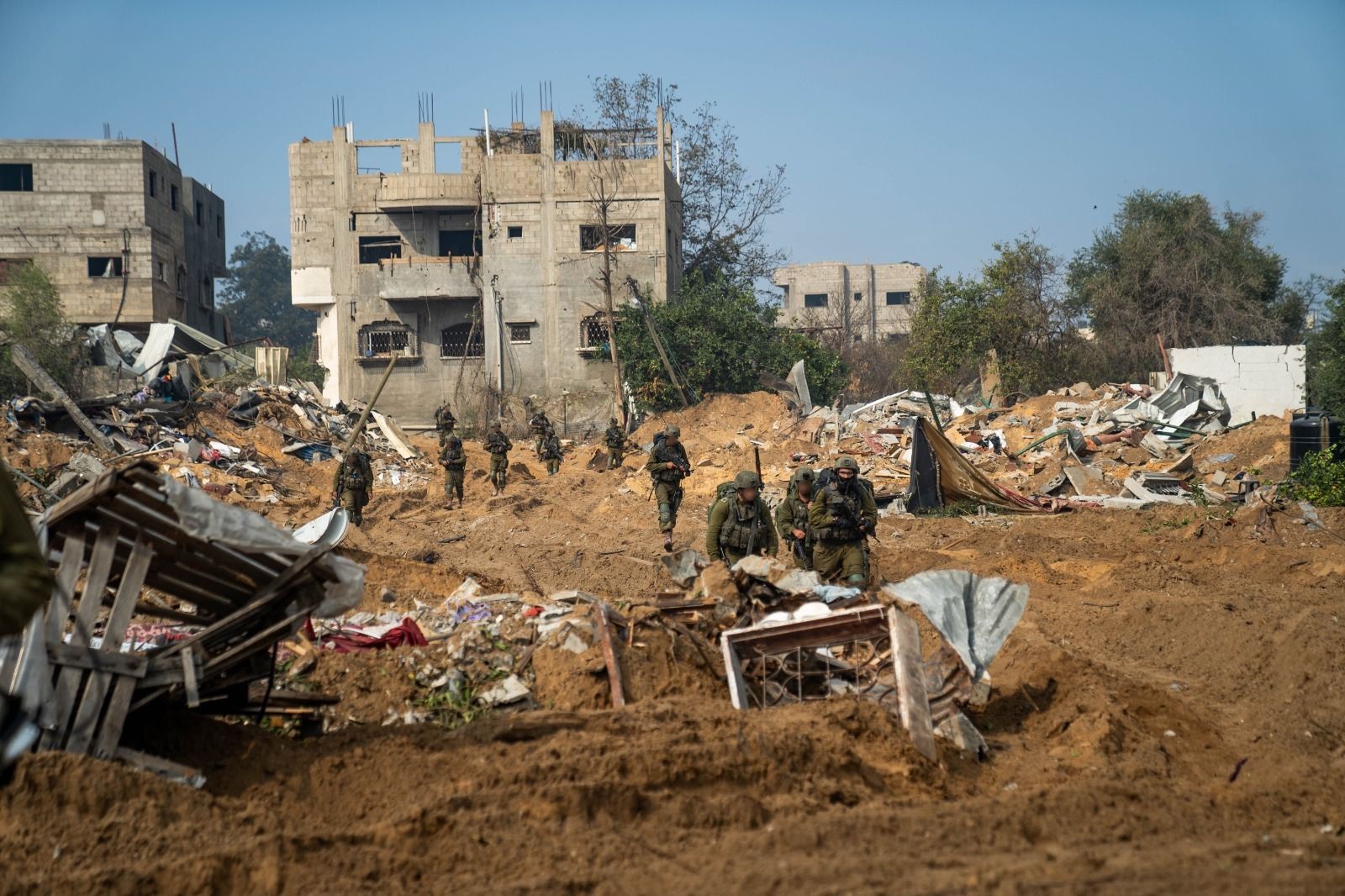 LIVEBLOG: IDF Names 2 Soldiers Killed In Gaza; Hamas Claims 'truce Agreement' Is Close - Vimarsana News