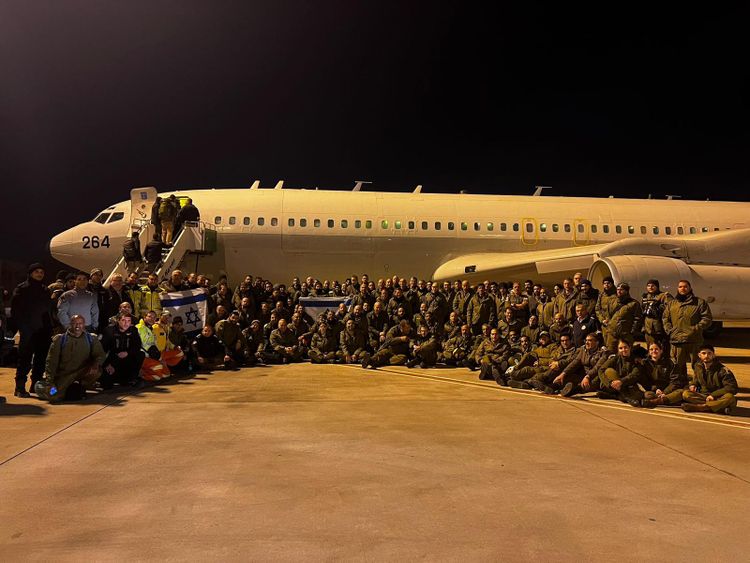Delegação de Israel chega à Turquia para ajudar no terremoto IDF