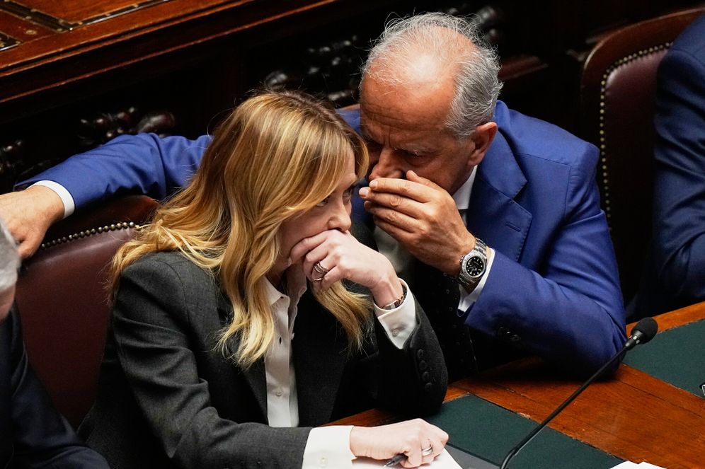(AP Photo/Alessandra Tarantino) Italian Premier Giorgia Meloni, left, shares a word with the Interior Minister Matteo Piantedosi, at the lower chamber of parliament in Rome, Thursday, April 9, 2026.