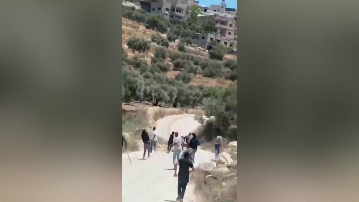 فرنسا تدفع نحو فرض عقوبات على مستوطنين مرتبطين بأعمال عنف في الضفة الغربية