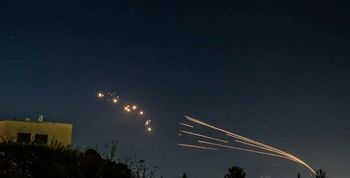 Drones et missiles iraniens interceptés par les systèmes israéliens Dôme de fer et Arrow, le 14 avril 2024
