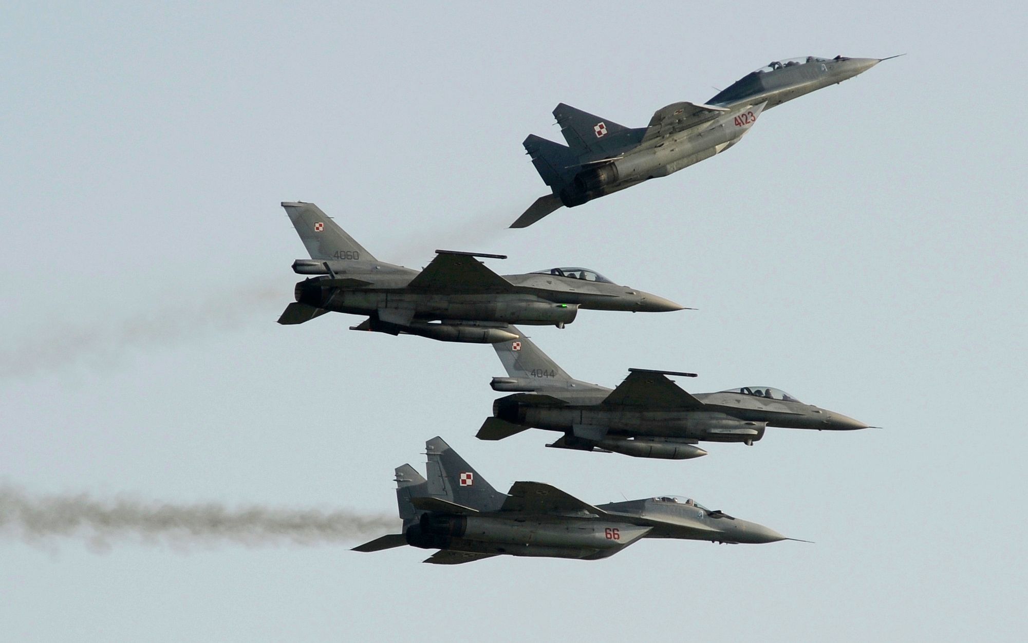 Une première : la Pologne abat des drones russes ayant violé son espace aérien, l'OTAN en alerte