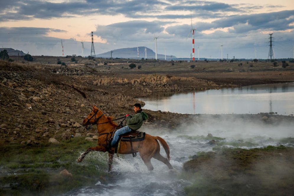 יום חורף במעיינות החמים שליד מרום גולן שבצפון 