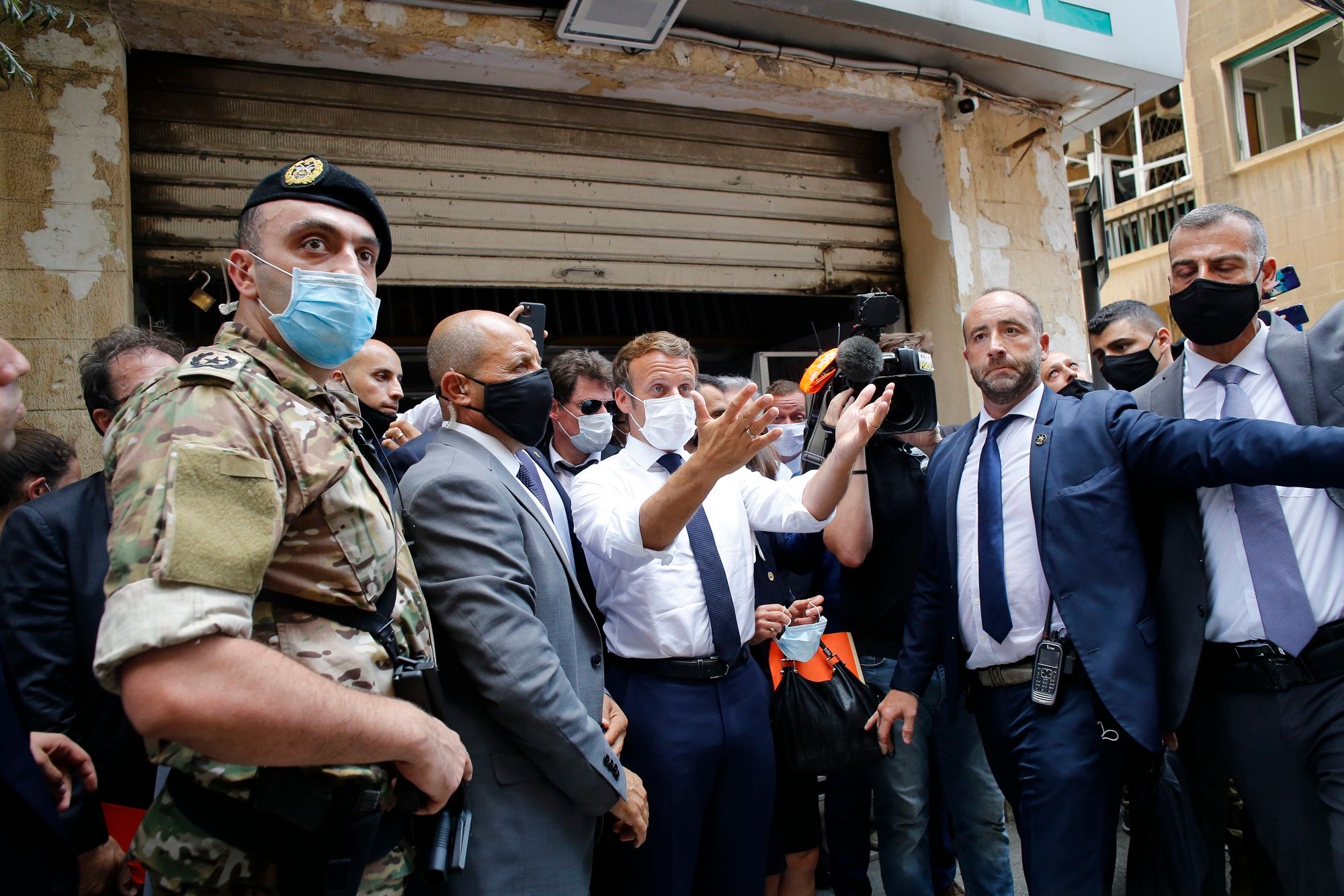 I24news Report France S Macron Held Private Talk With Hezbollah Official In Beirut