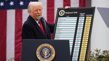 טראמפ מציג את תוכנית המכסים החדשה שלו 2.4.25