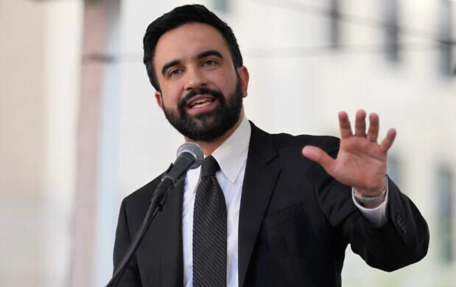 New York : Mamdani oppose son veto à une loi protégeant les écoles, tollé des organisations juives