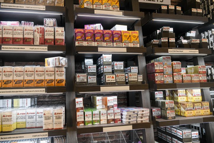 Le tabac tue 33 Israéliens chaque jour