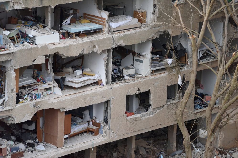 בניין מגורים בתל אביב שספג פגיעה ישירה במהלך מבצע "עם כלביא", ארכיון