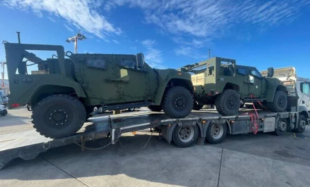 Illustration - Military equipment supplied by the United States arriving in Israel