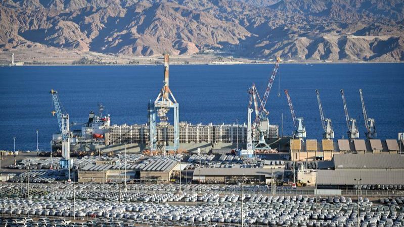 ارتفاع حاد في واردات ميناء إيلات: استخدام مسارات عبر الأردن يعيد تنشيط الميناء